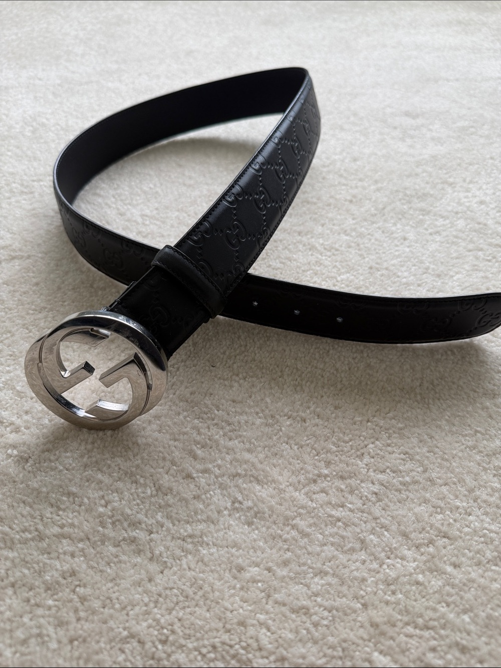 Gucci Women’s Black Embossed Leather Belt with Silver Logo Buckle